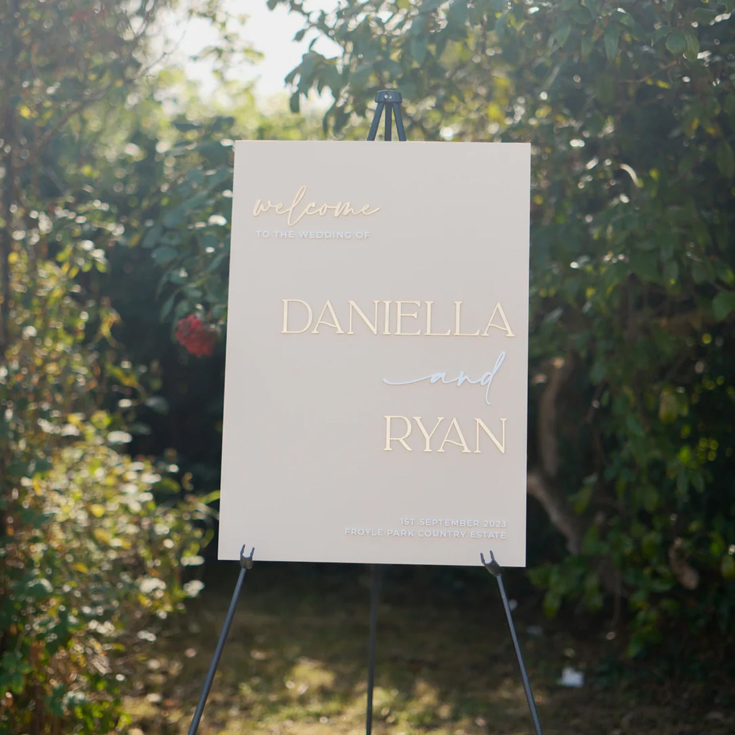 What Wedding Signs Do I Need?