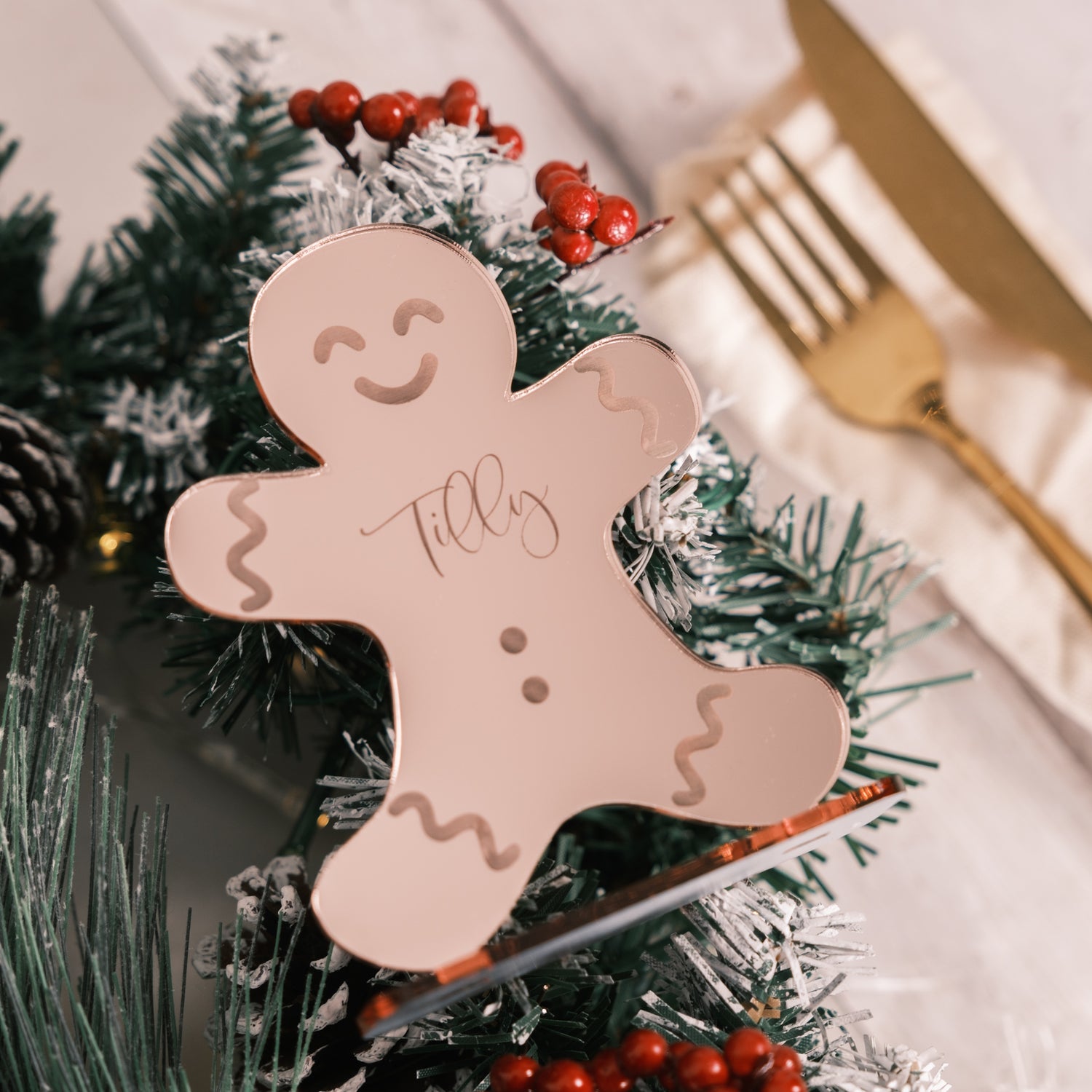 christmas place setting gingerbread man