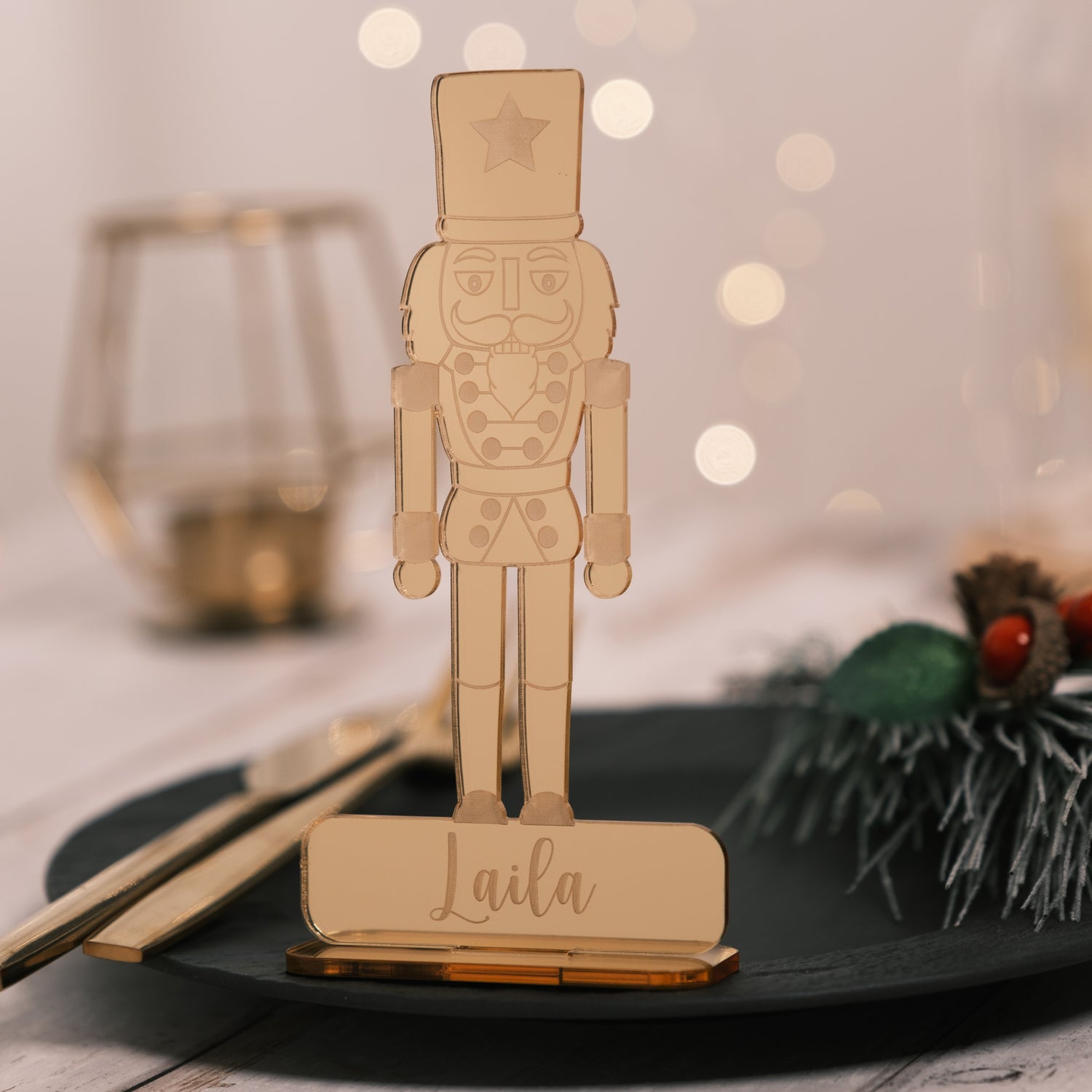 christmas table decoratios name tags