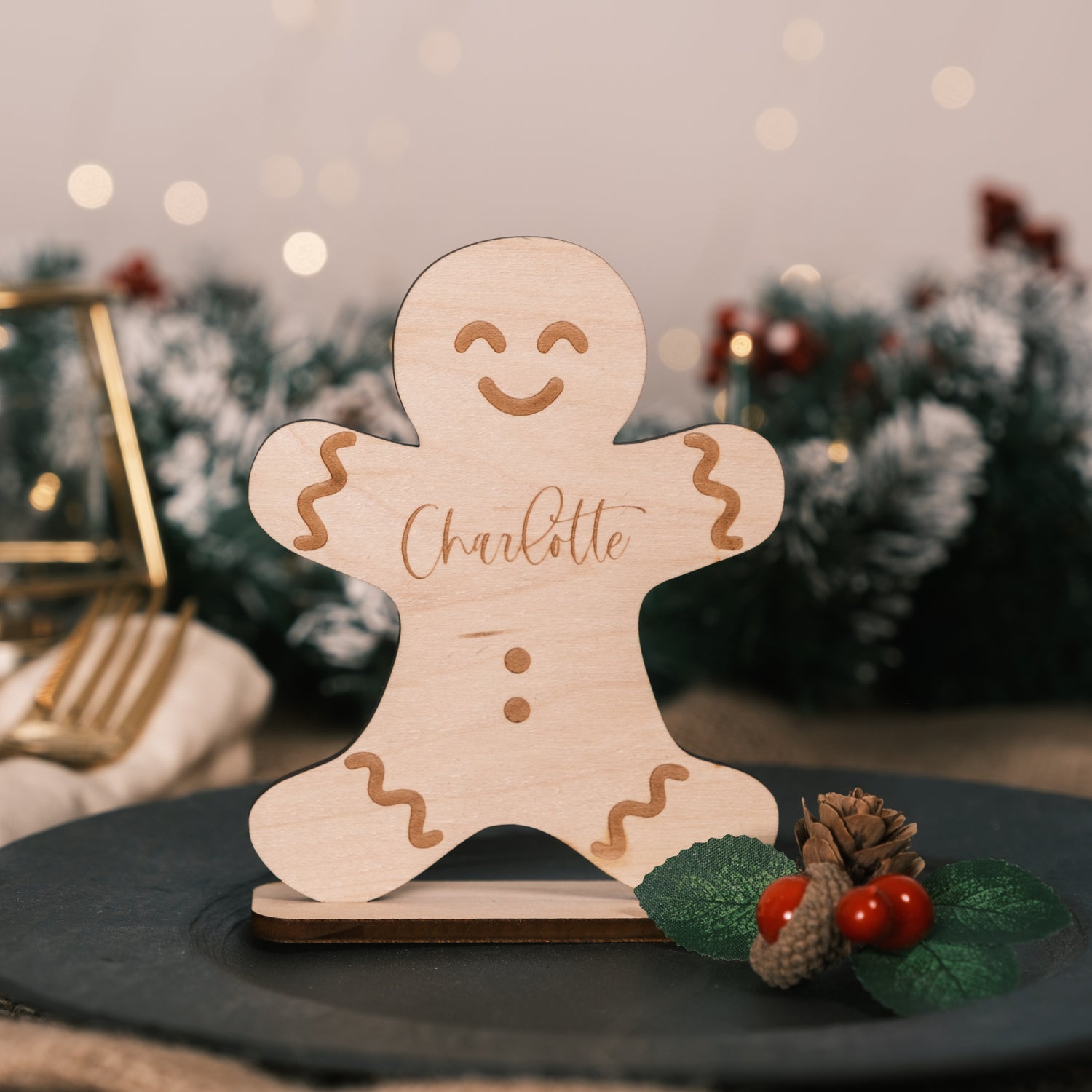 gingerbread ornaments table decor