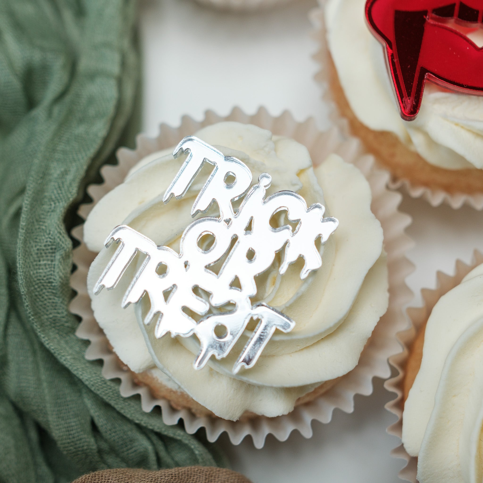 Halloween cake toppers