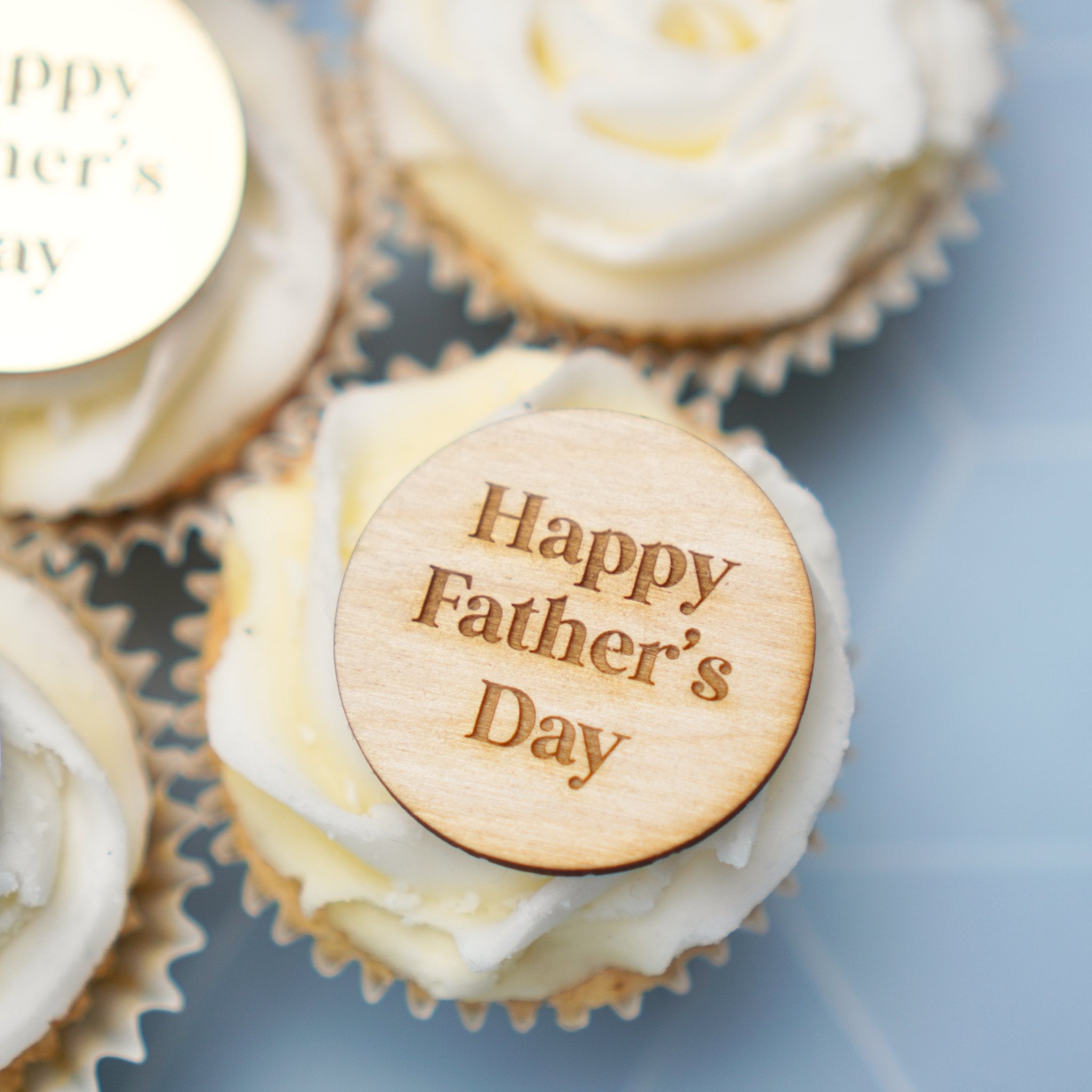 Happy Fathers Day Gift Tag or Cupcake