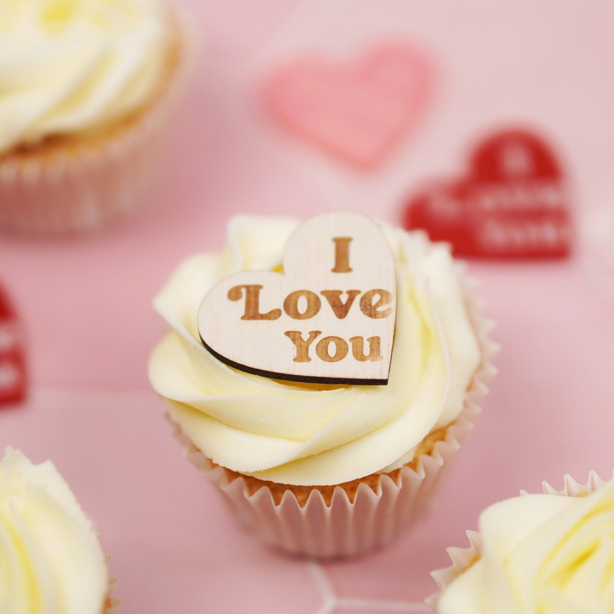 valentine cake decoration
