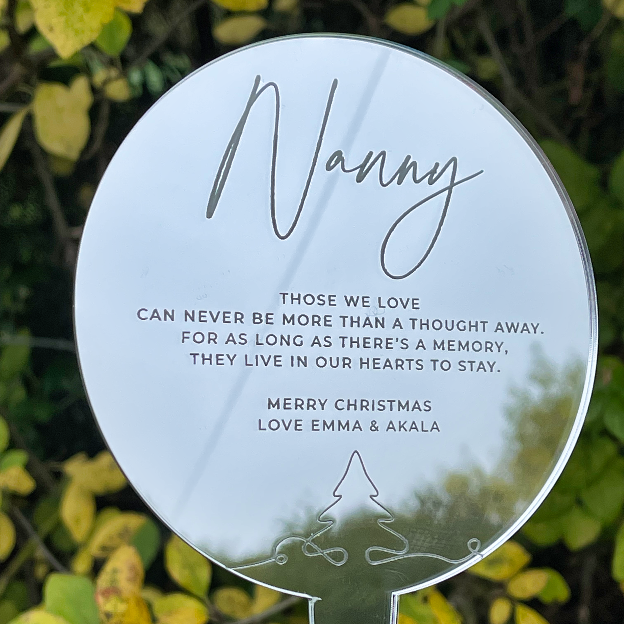 Personalised memorial decoration