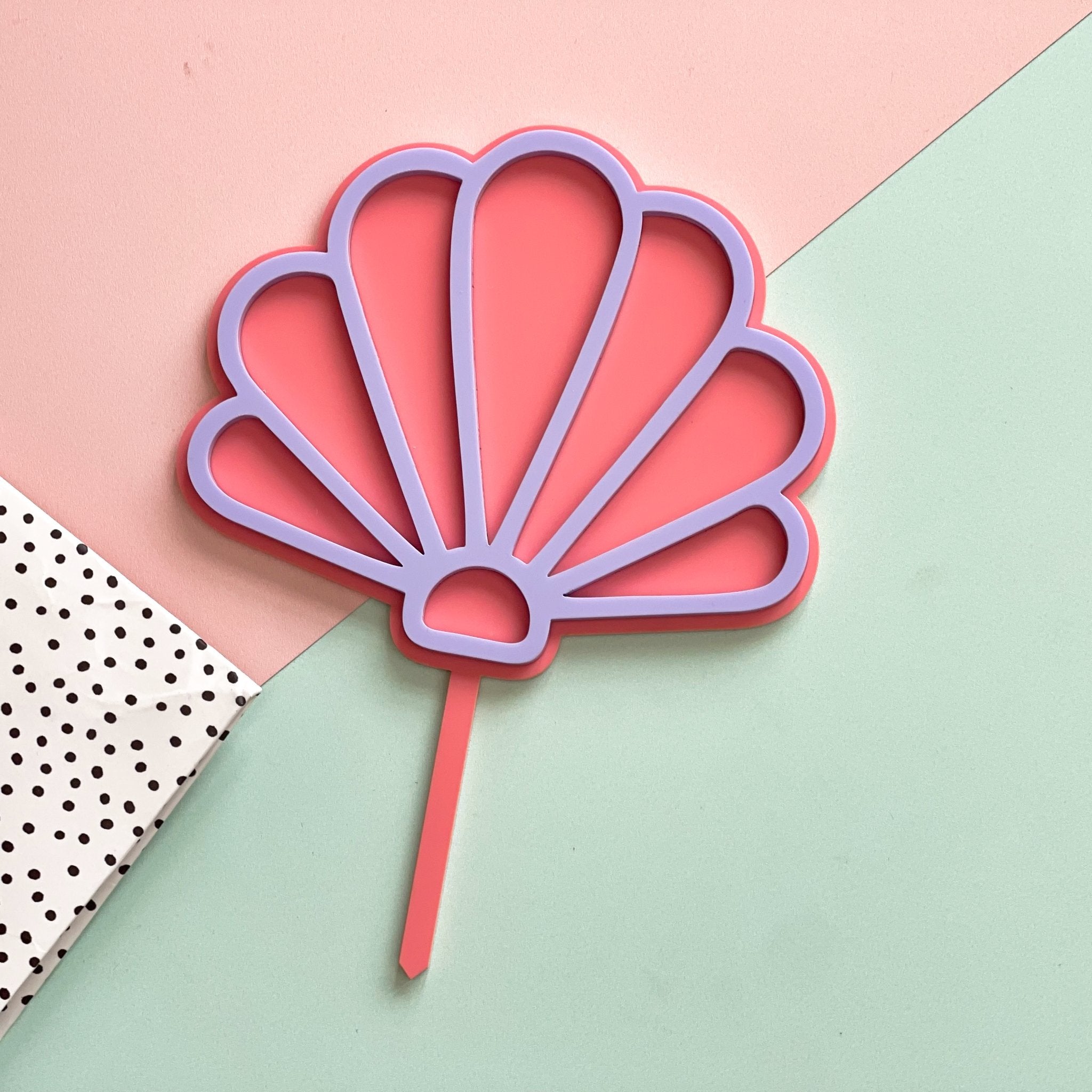 Mermaid shell cake topper