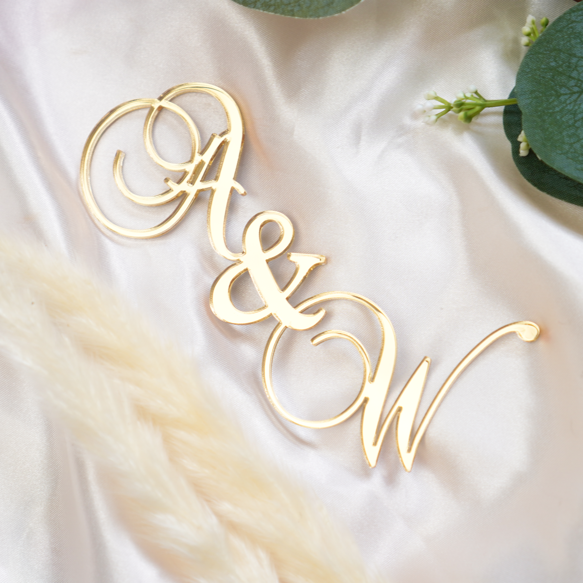 Wedding cake topper