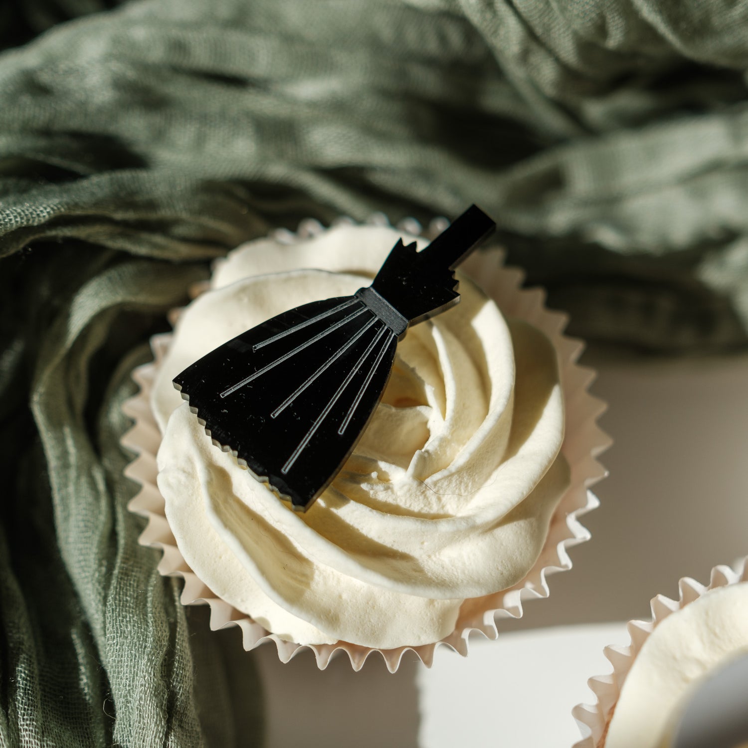 Halloween cupcake toppers