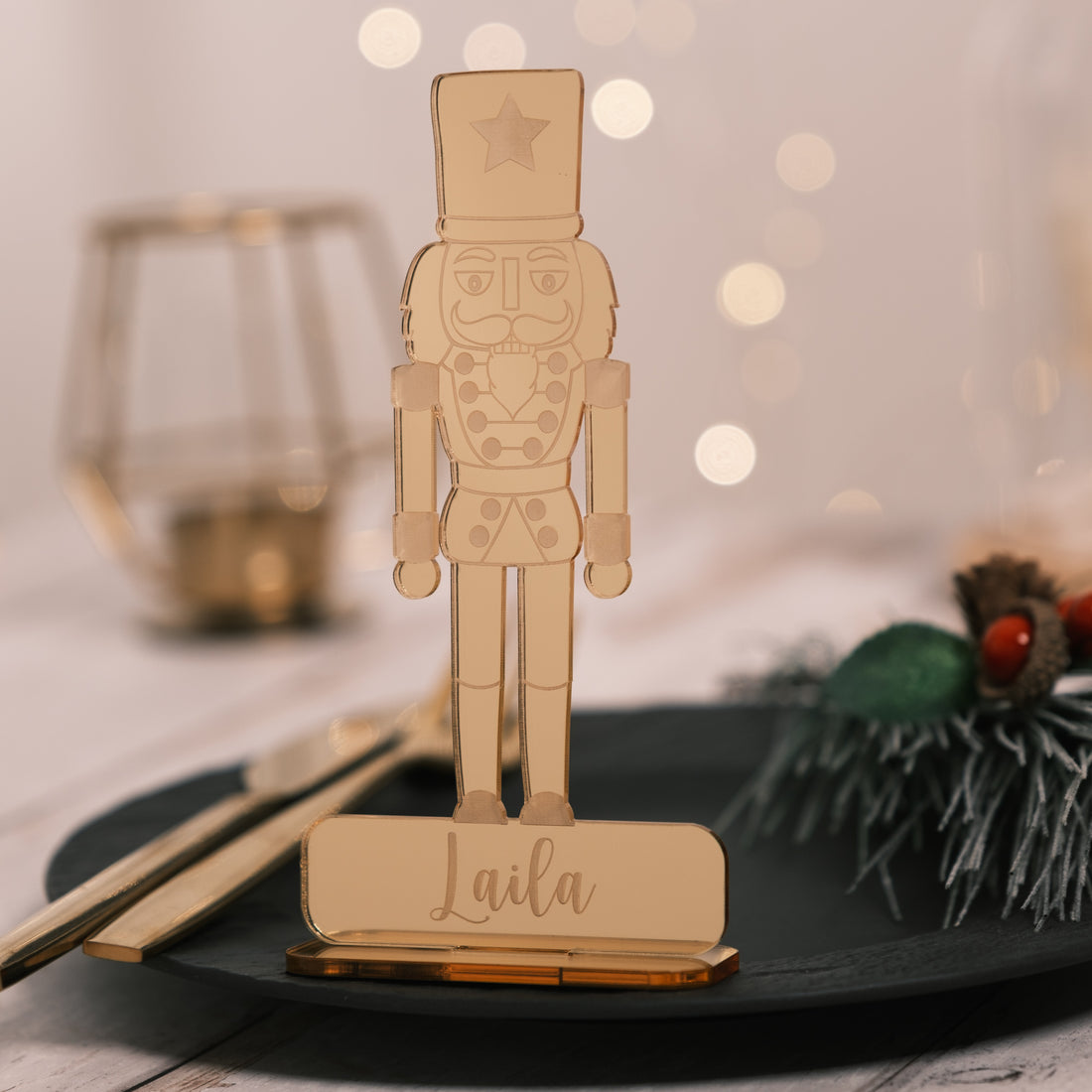 christmas table decoratios name tags