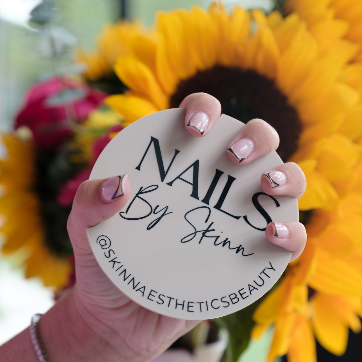 Nail Tech prop