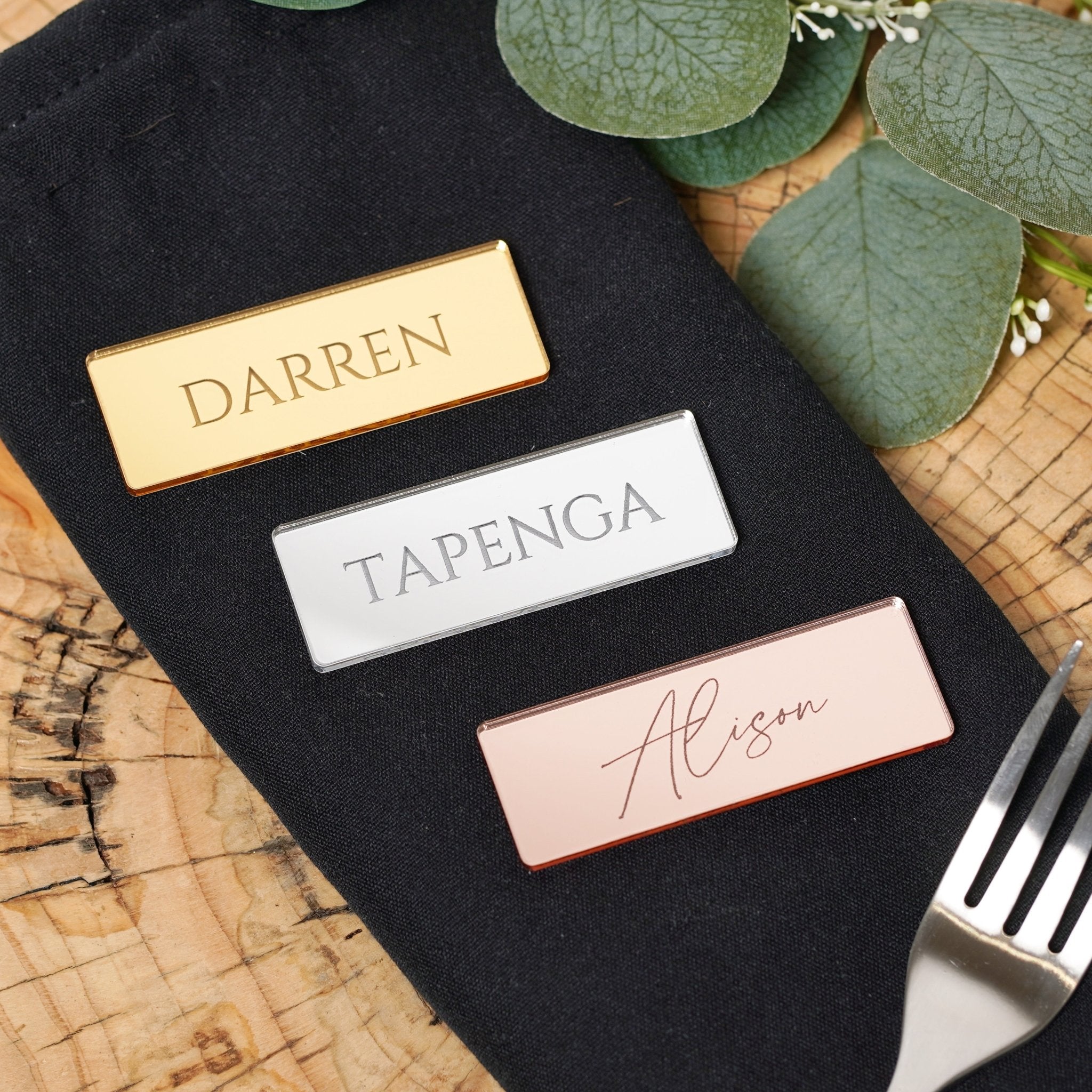 Place setting names tags