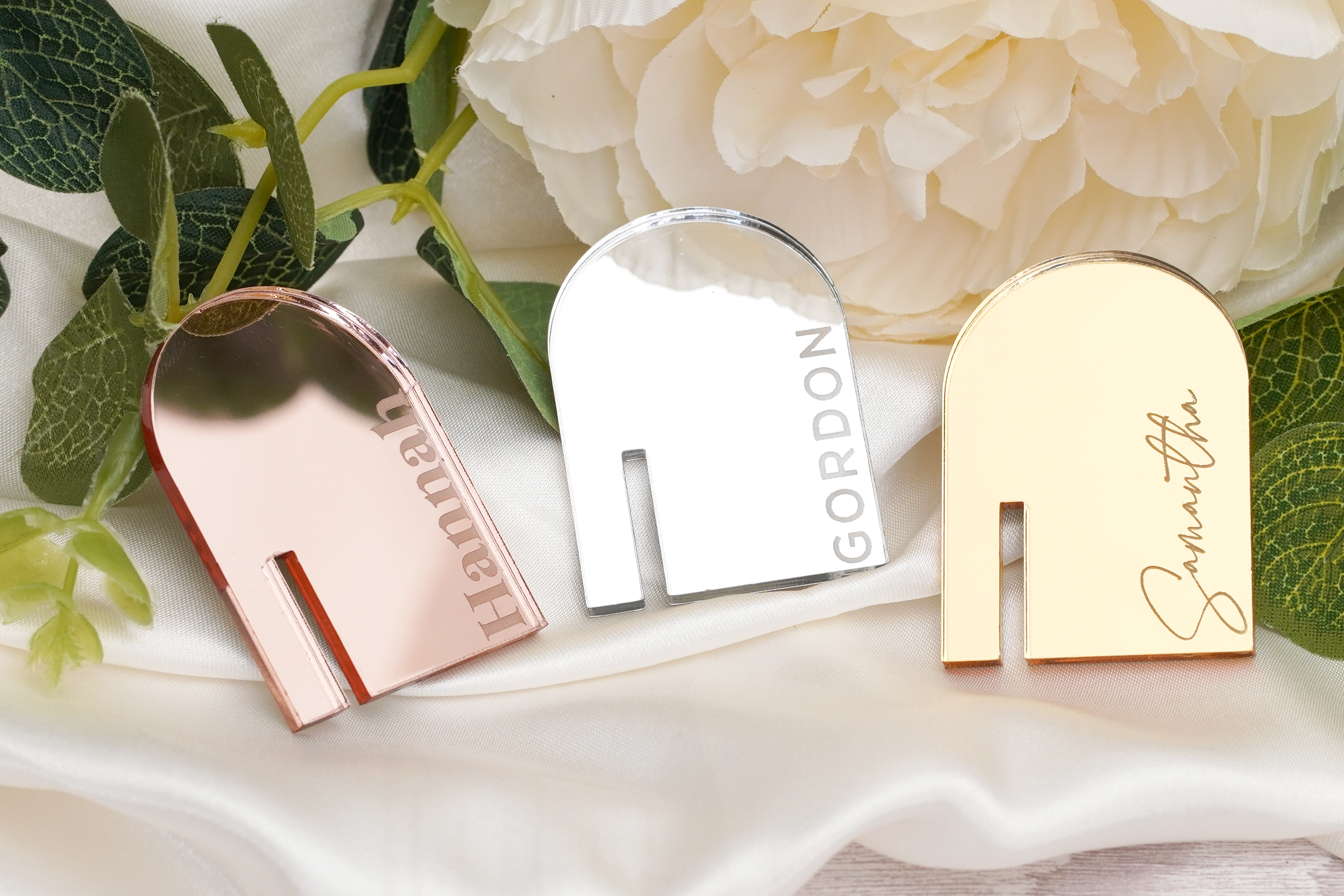 Arch Shaped Name place setting