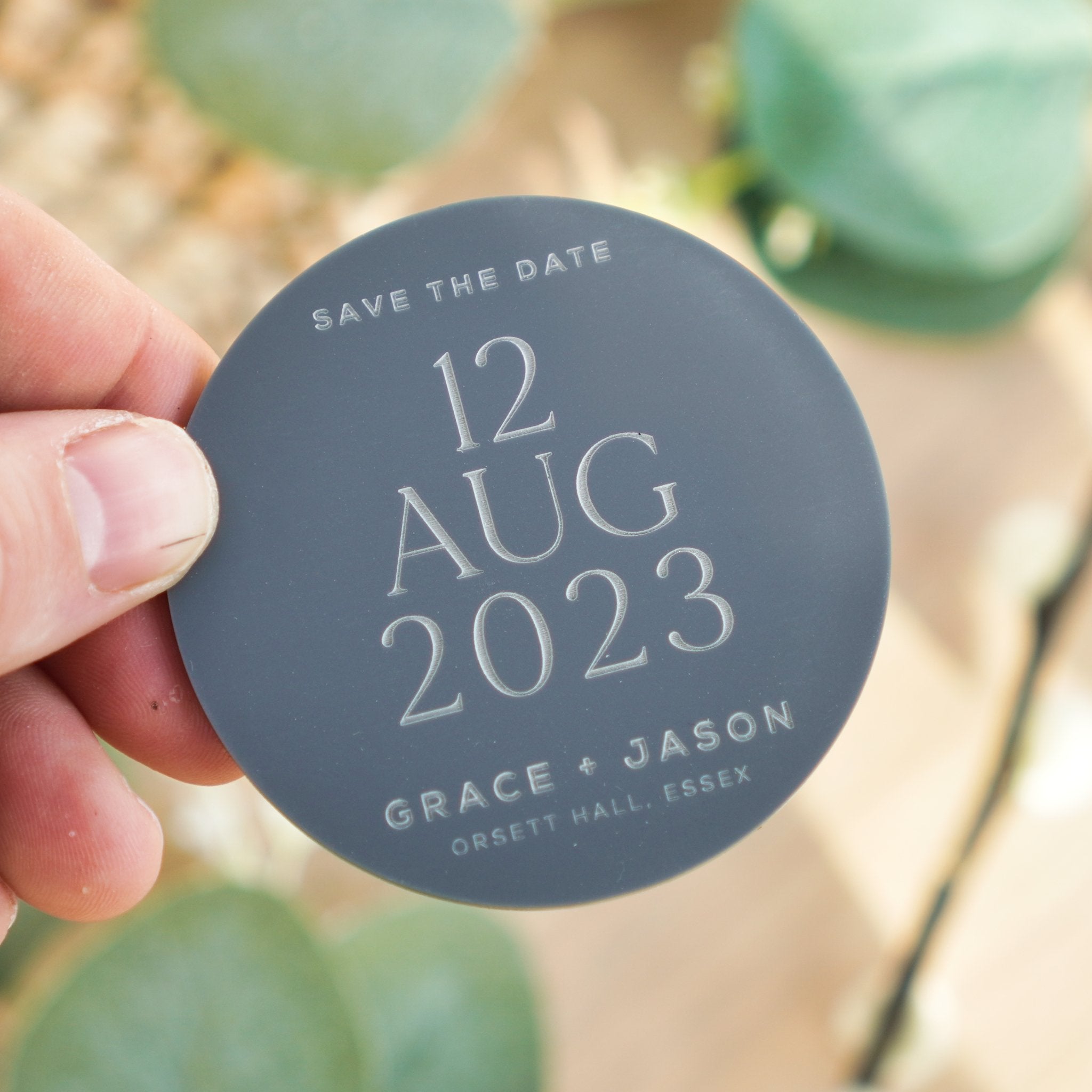 Minimalistic Save the Date wedding cards
