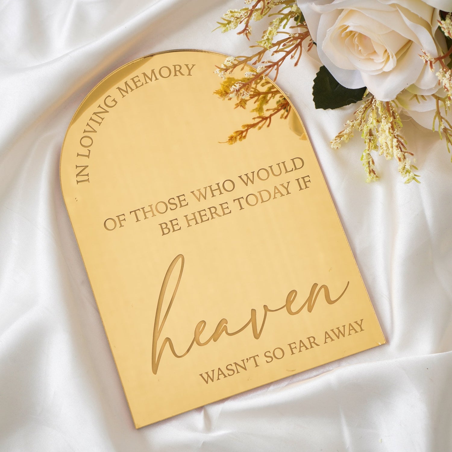 In Loving Memory Arch Wedding Sign with Stand By Inketch – inketch